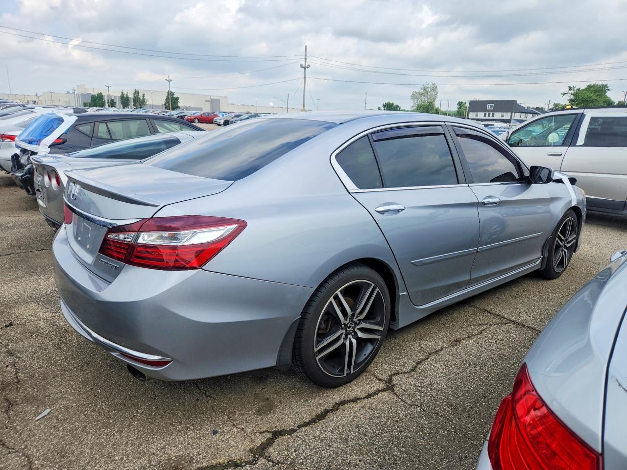 2017 HONDA ACCORD