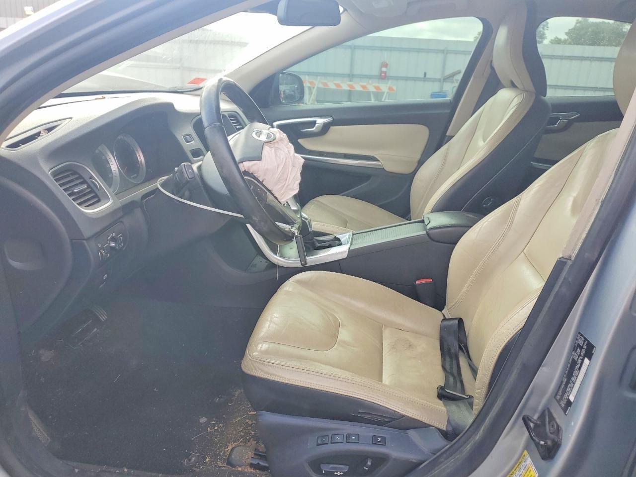 2013 VOLVO S60