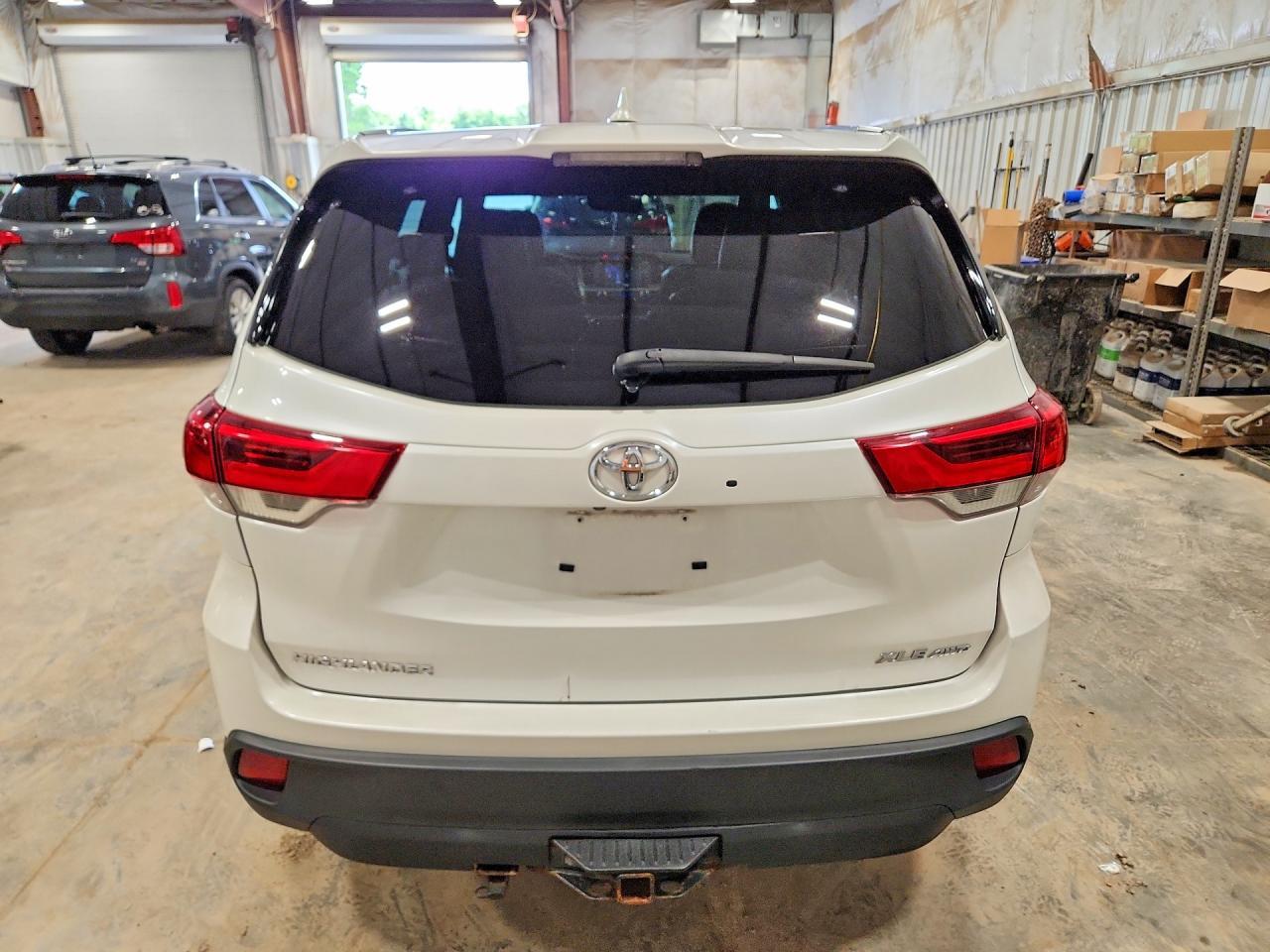 2017 TOYOTA HIGHLANDER
