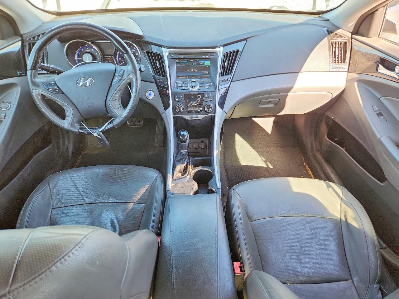 2011 HYUNDAI SONATA