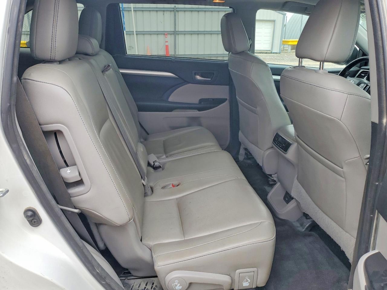 2017 TOYOTA HIGHLANDER