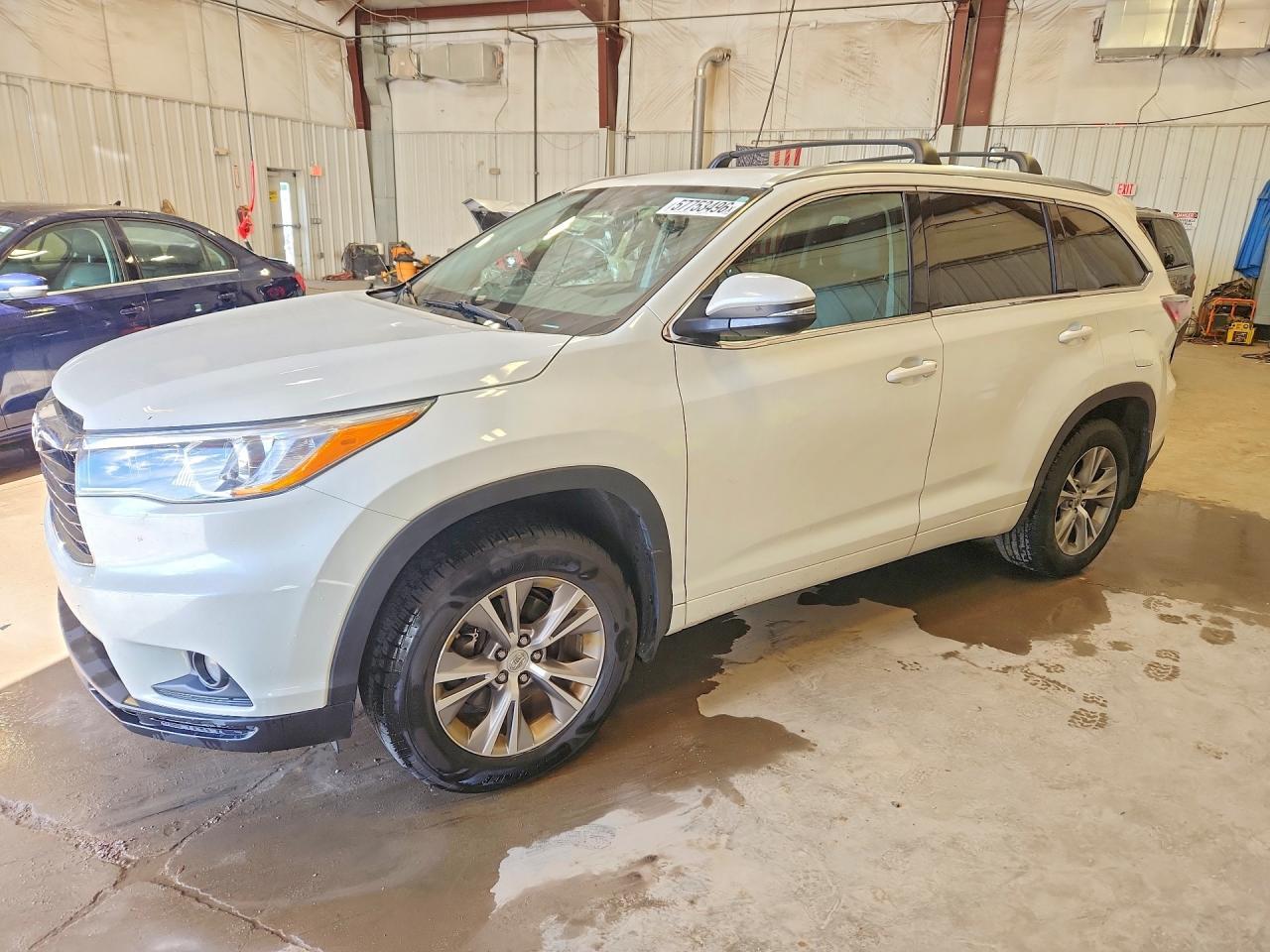 2015 TOYOTA HIGHLANDER
