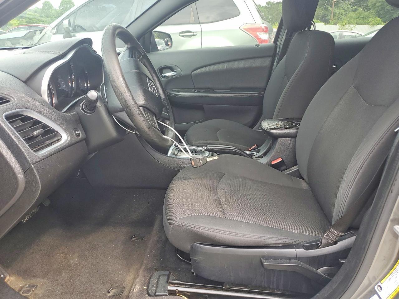 2012 DODGE Avenger
