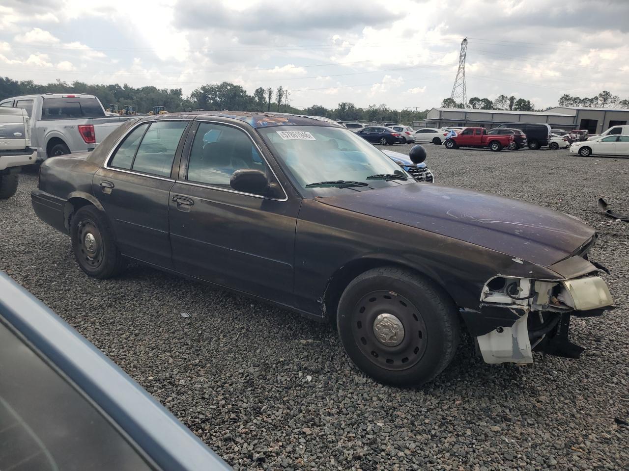 2004 FORD Crown Victoria