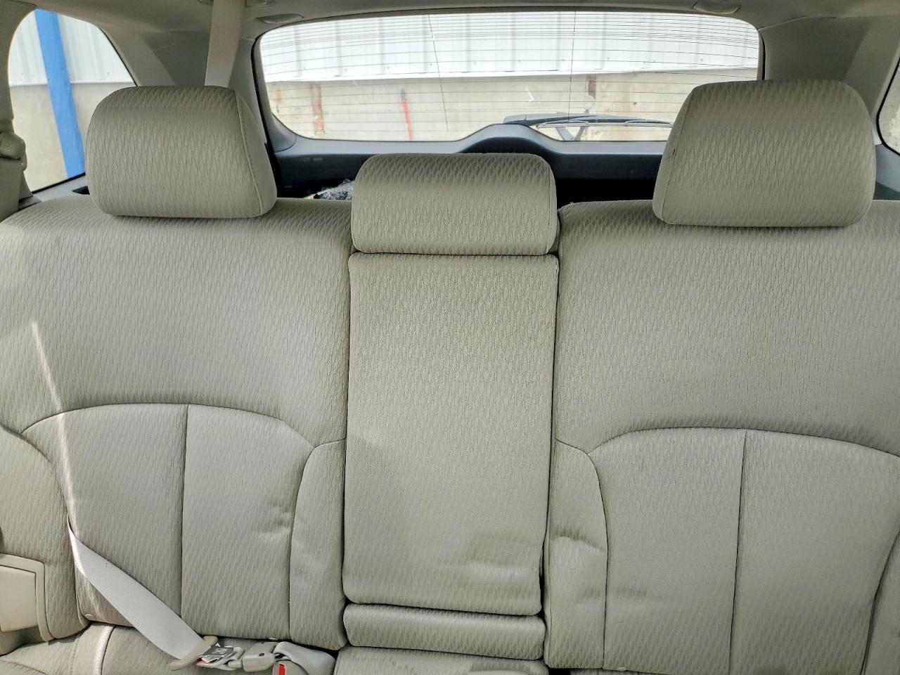 2010 SUBARU Outback