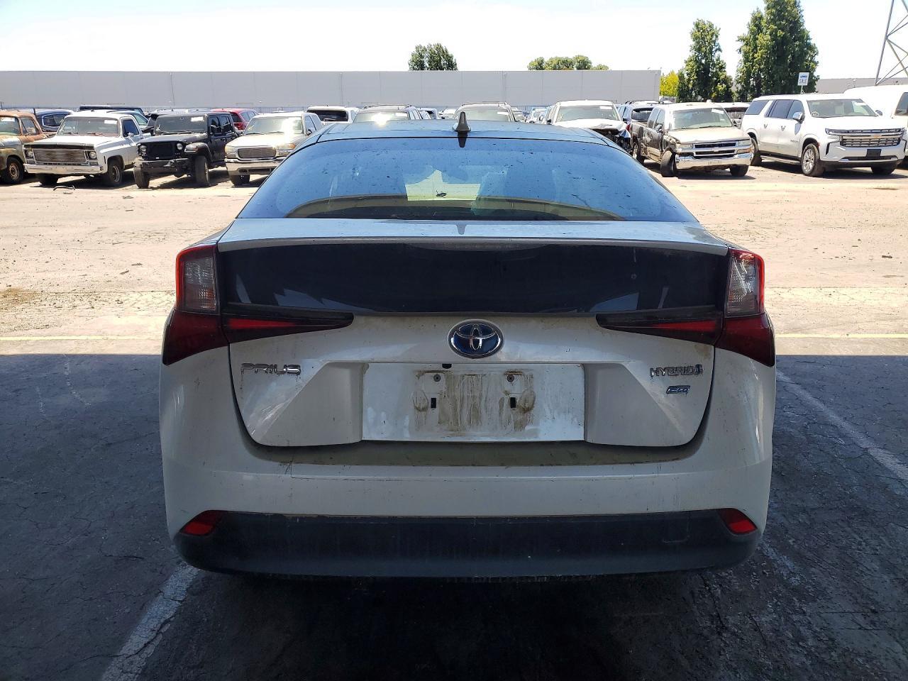 2021 TOYOTA PRIUS
