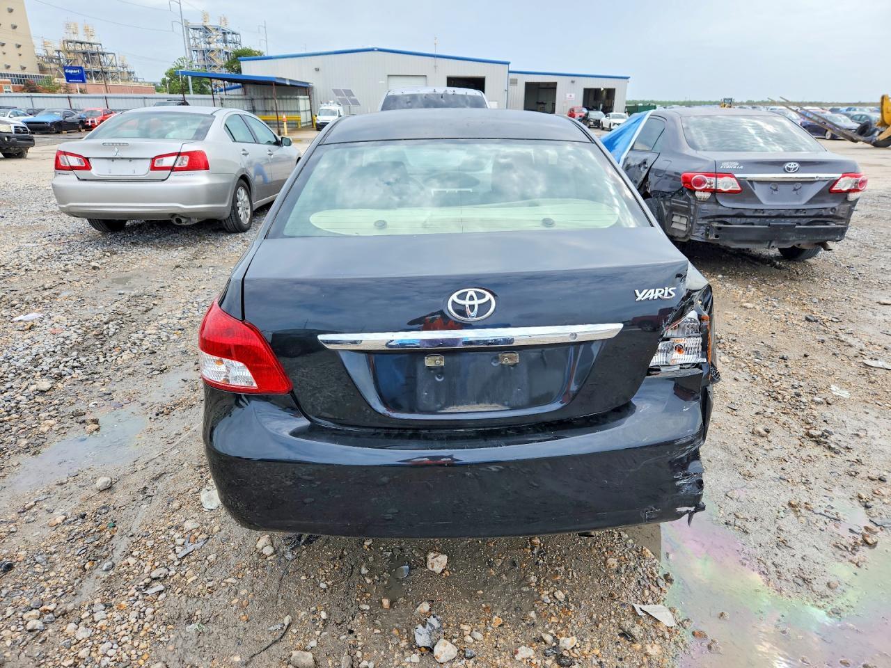 2012 TOYOTA YARIS