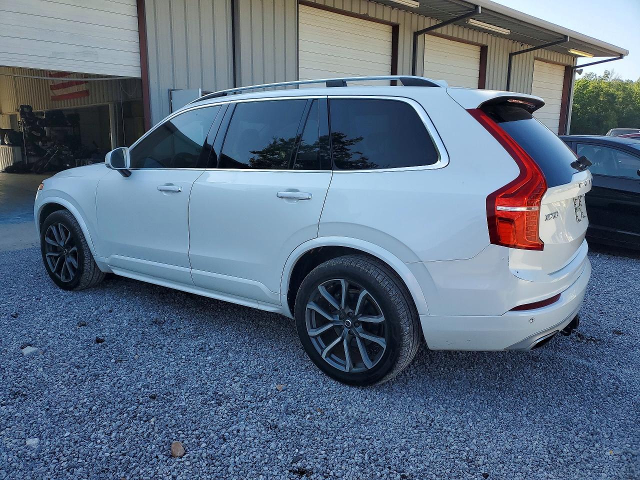 2016 VOLVO XC90
