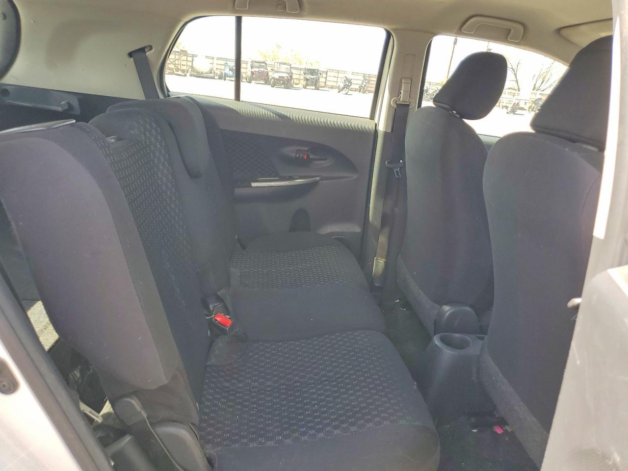 2014 SCION xD