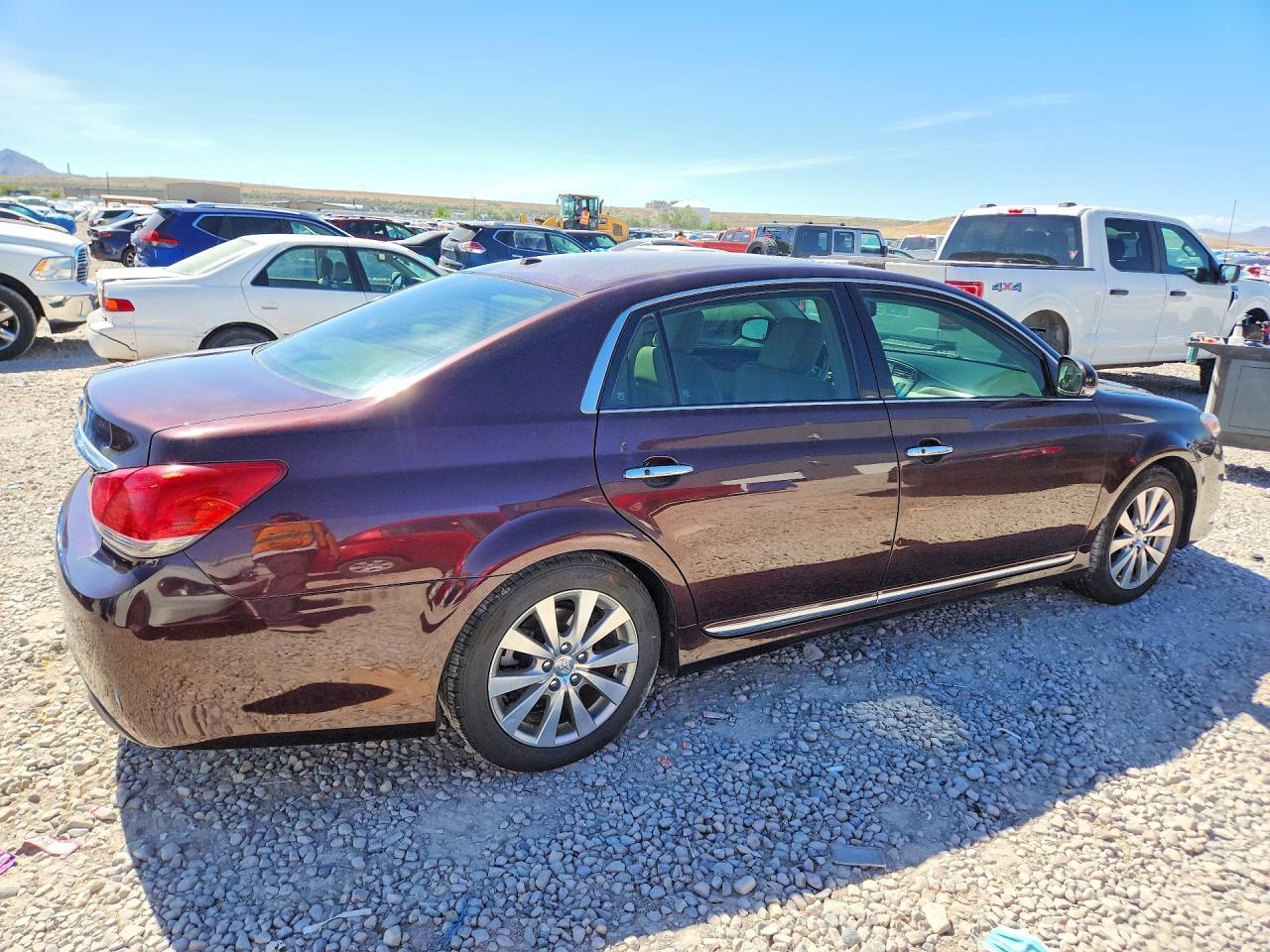 2011 TOYOTA Avalon