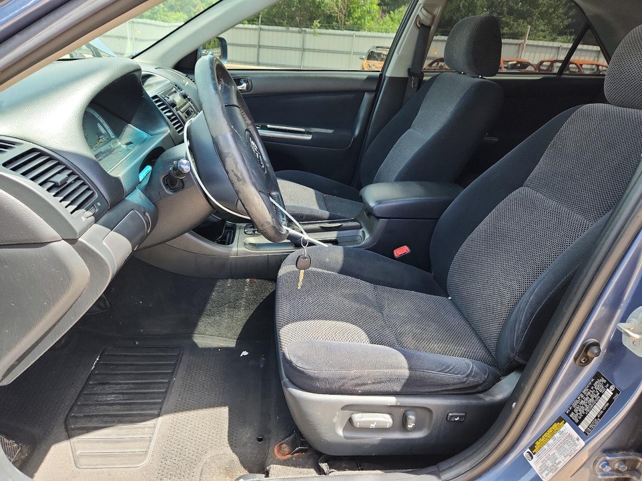 2004 TOYOTA CAMRY
