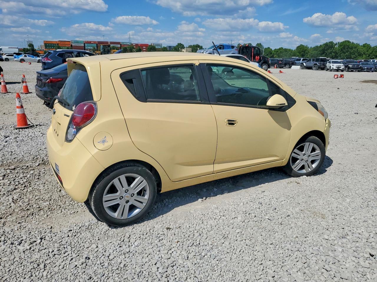 2013 CHEVROLET Spark