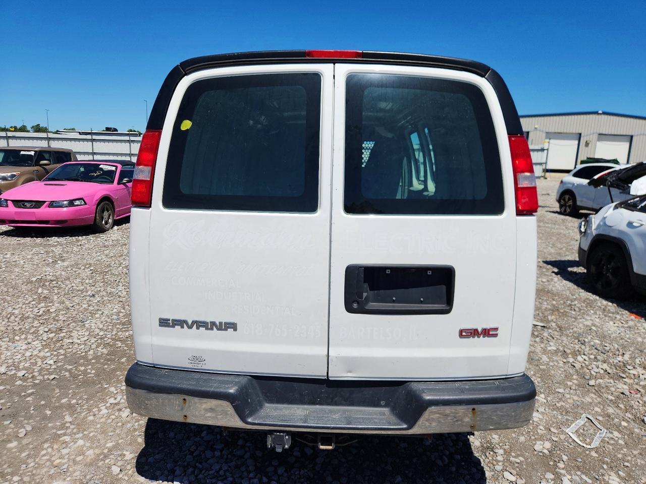2017 GMC Savana