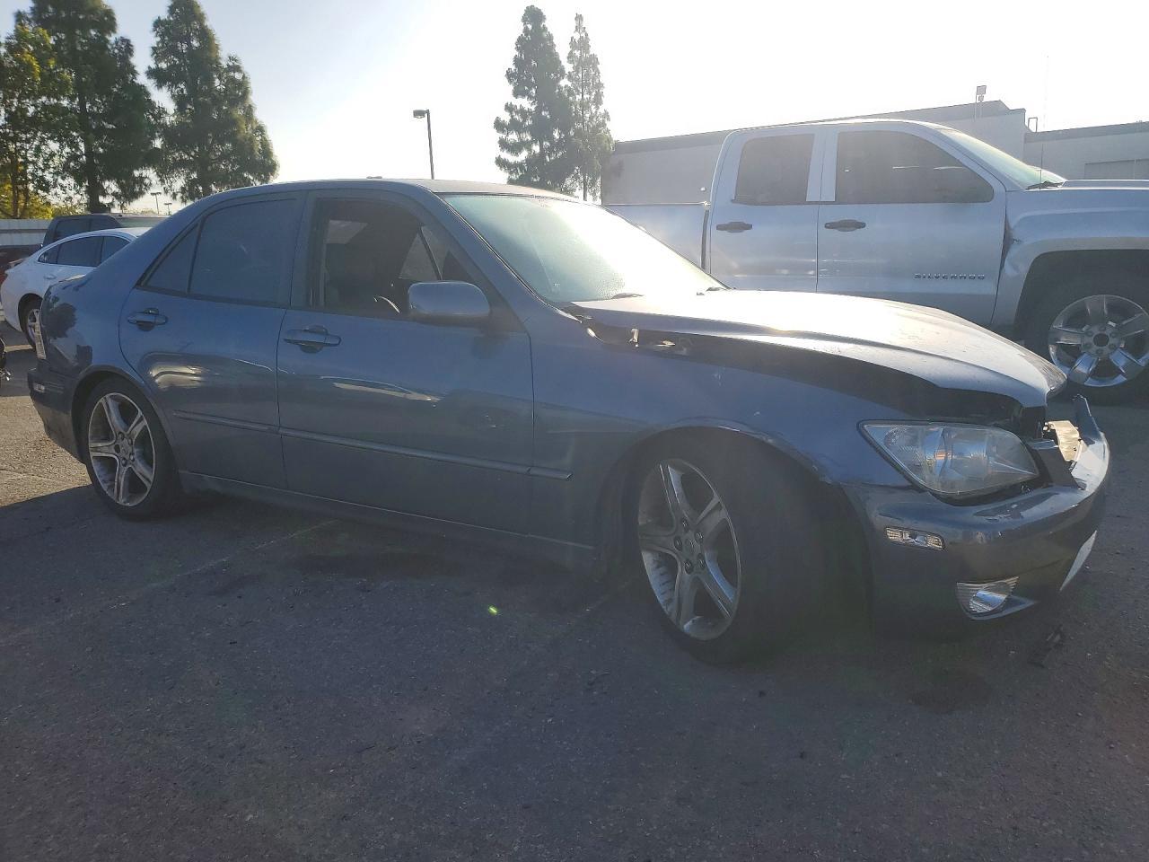 2004 LEXUS IS 300