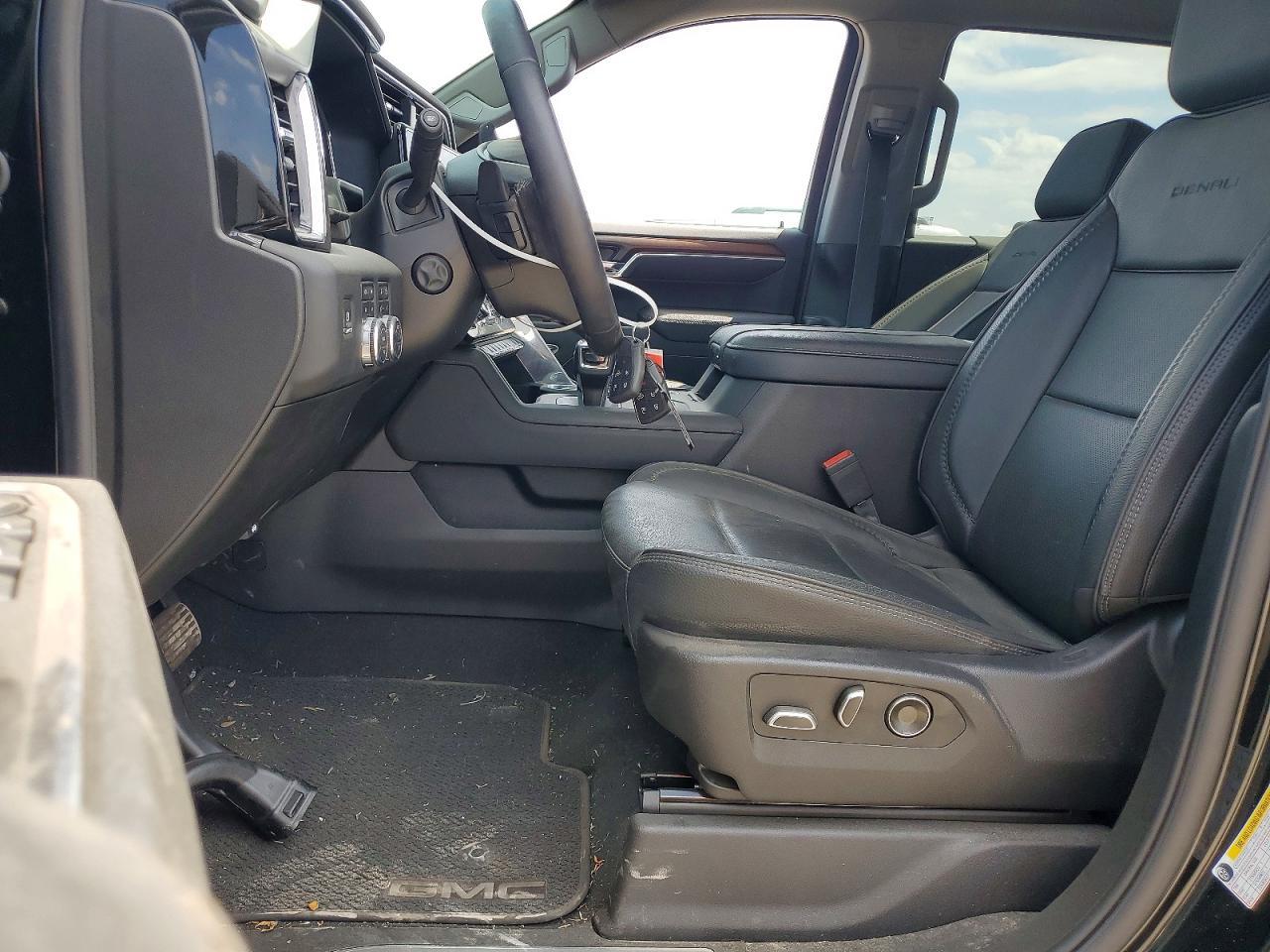 2025 GMC Sierra
