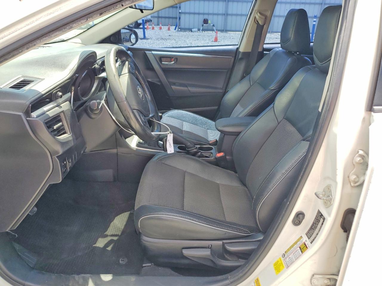 2015 TOYOTA COROLLA