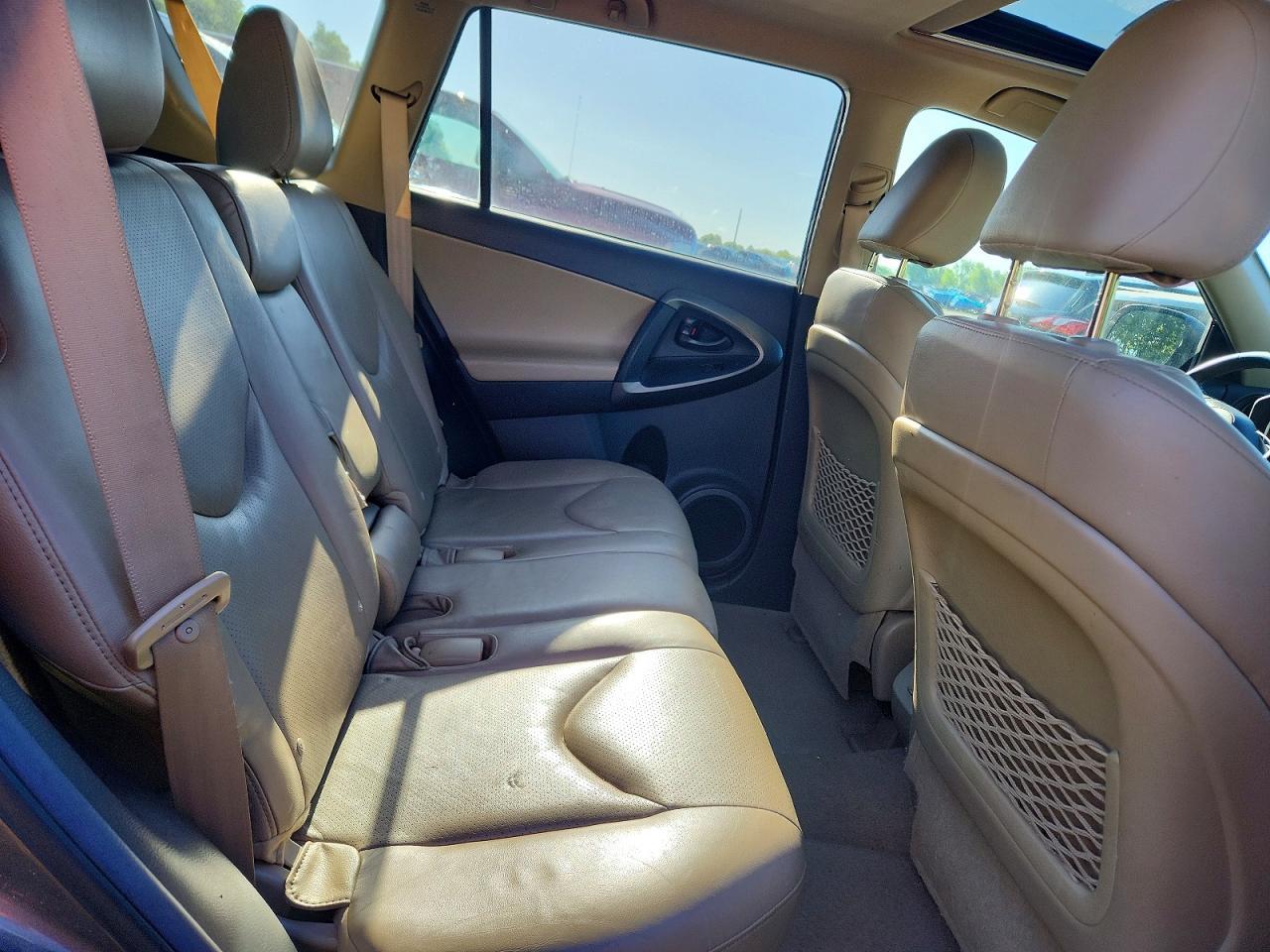 2011 TOYOTA RAV4