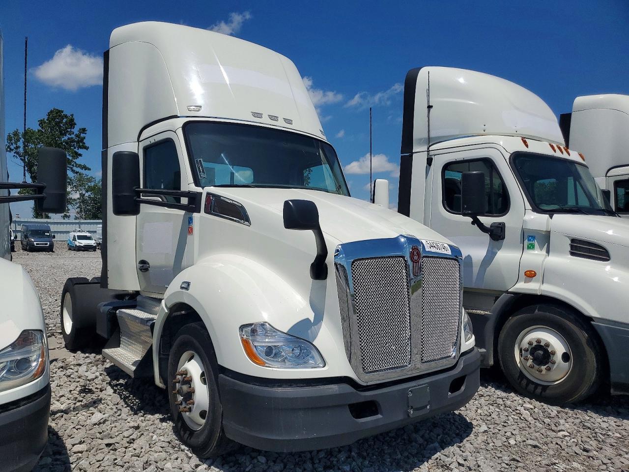 2017 KENWORTH T680
