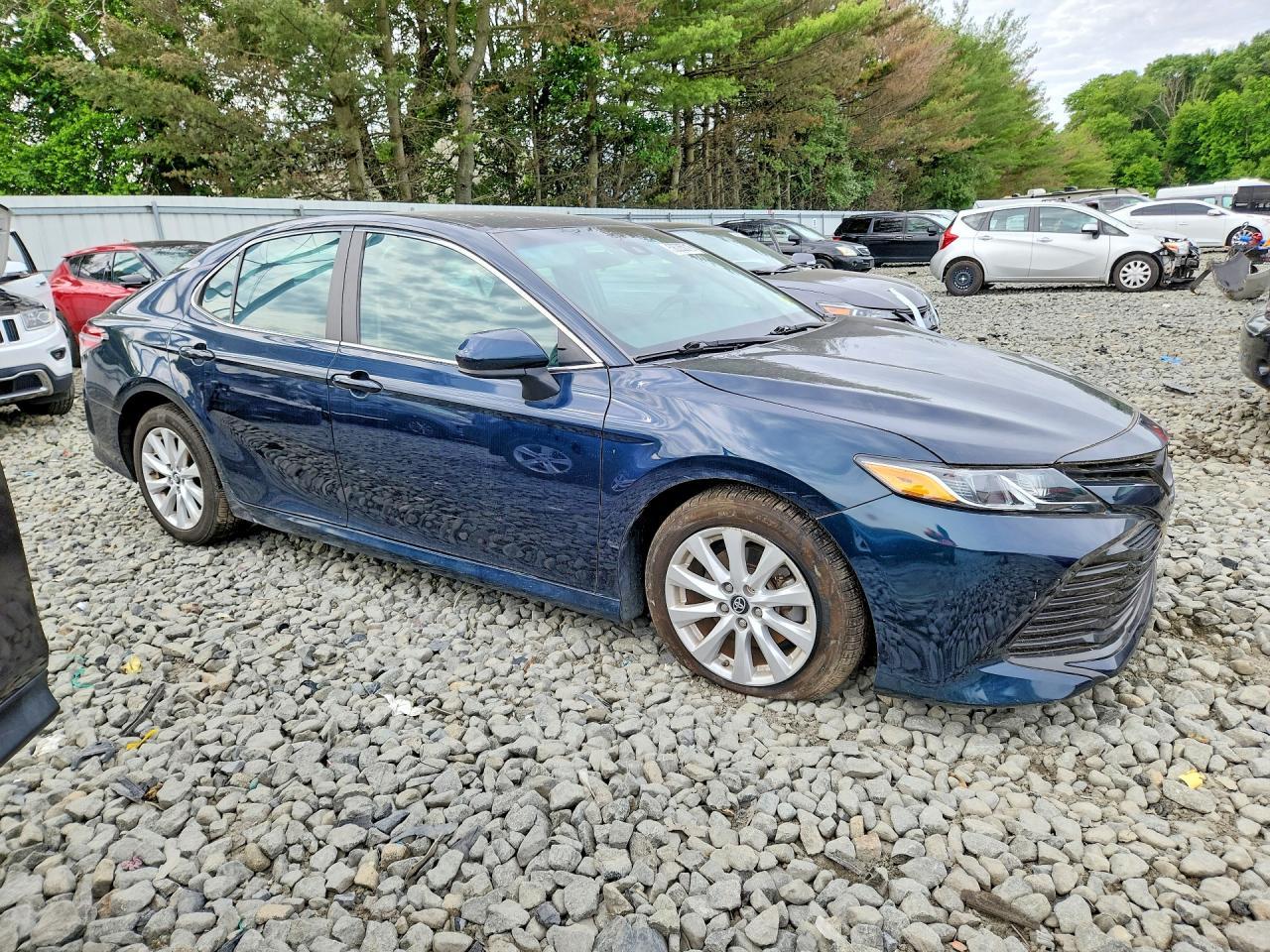 2019 TOYOTA CAMRY