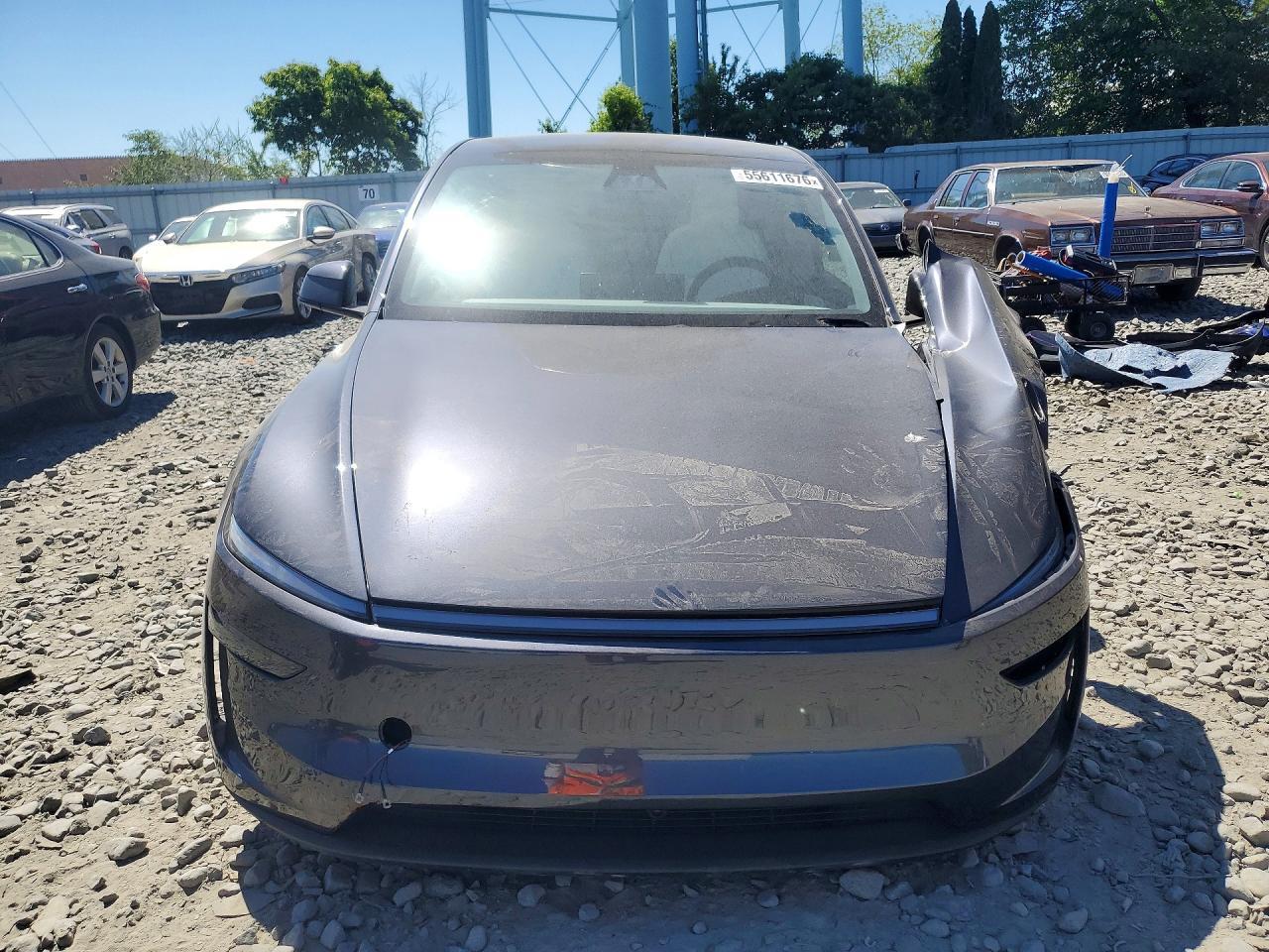 2026 TESLA MODEL Y