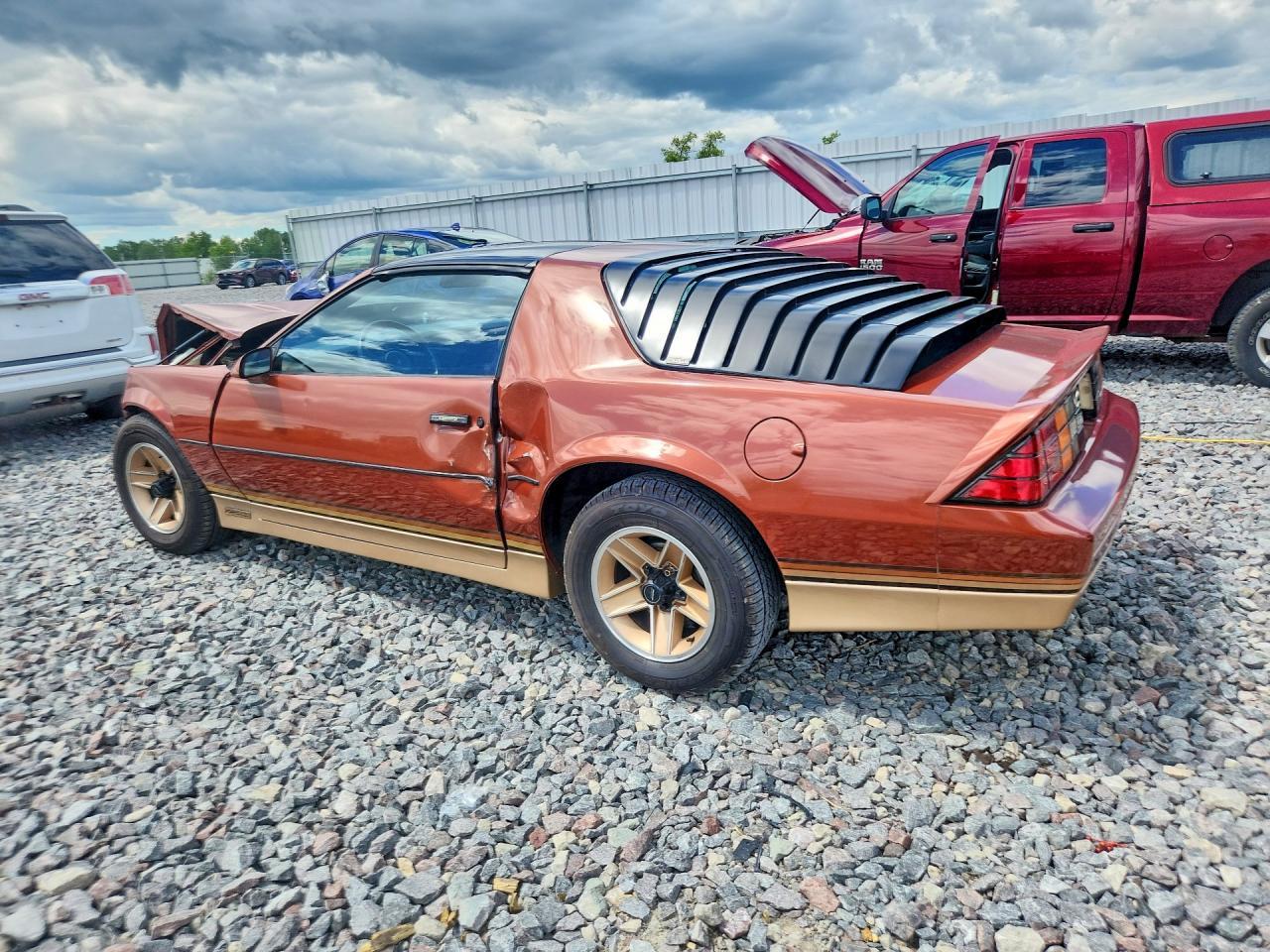 1985 CHEVROLET Camaro