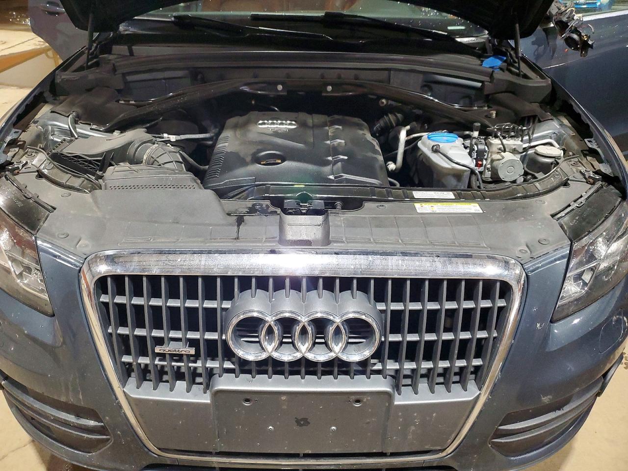 2011 AUDI Q5