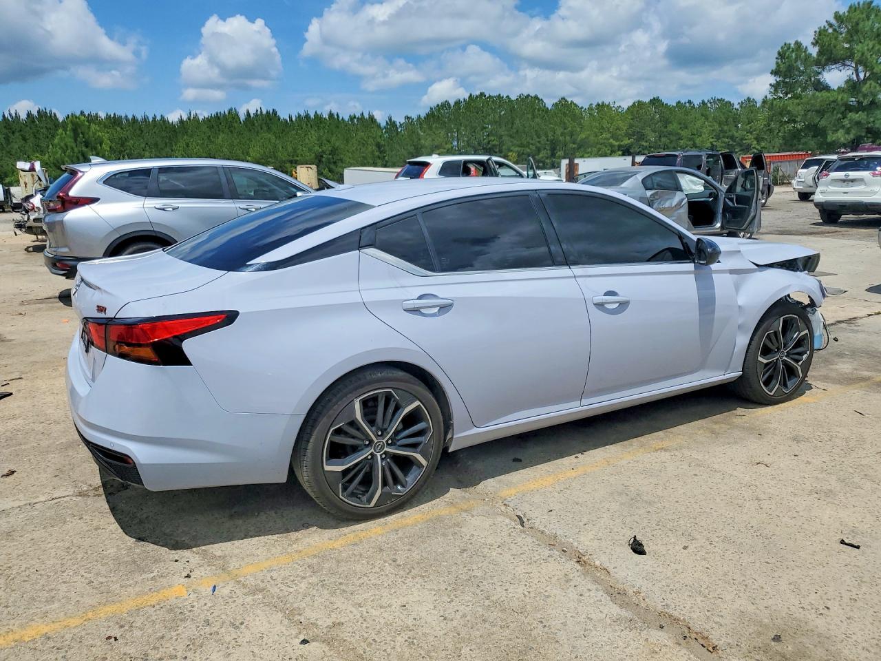 2024 NISSAN ALTIMA
