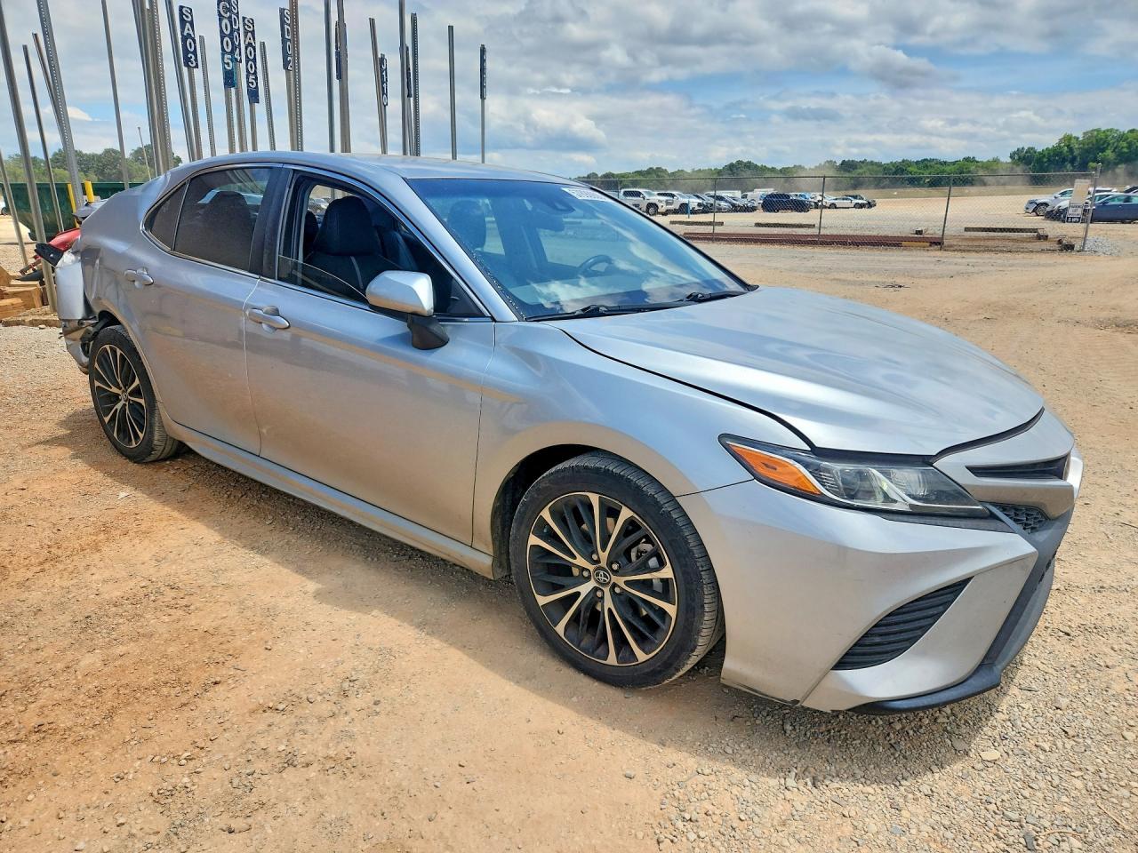 2018 TOYOTA CAMRY