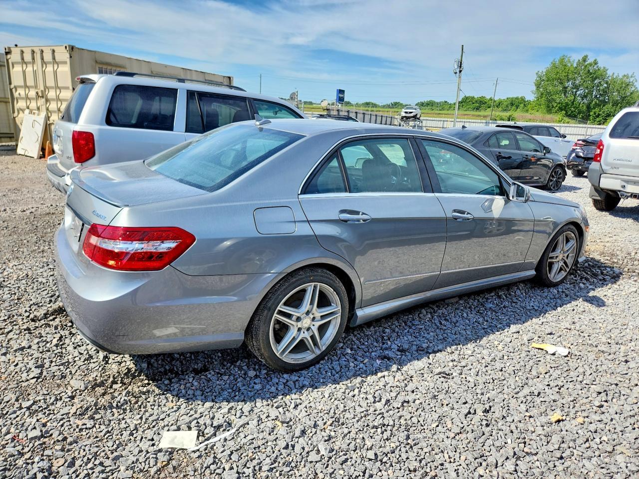 2013 MERCEDES-BENZ E-Class