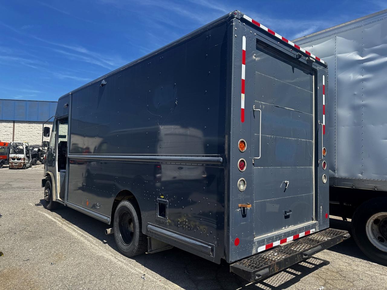 2020 FORD F59