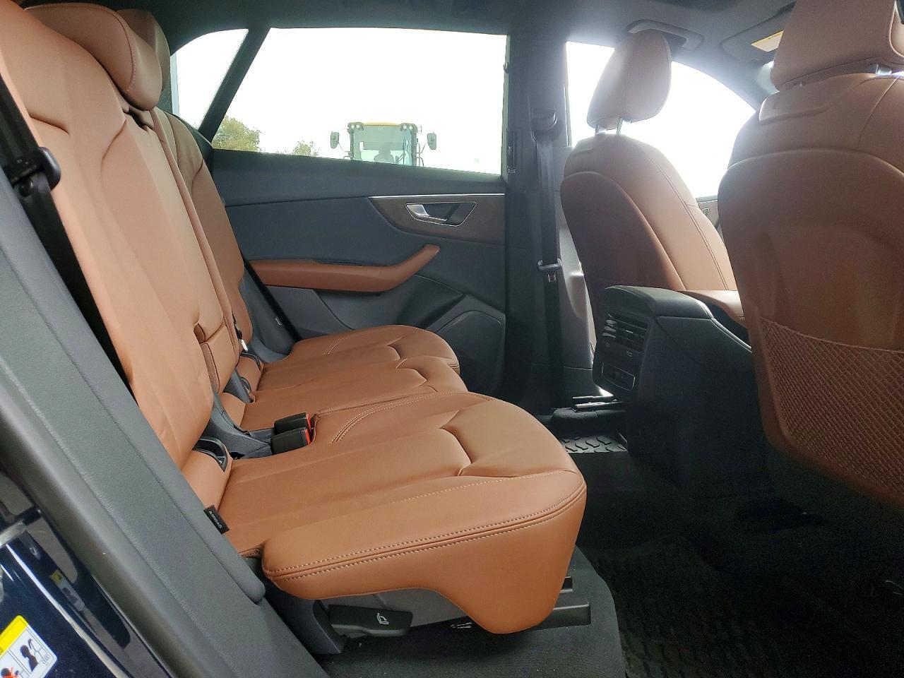 2025 AUDI Q8