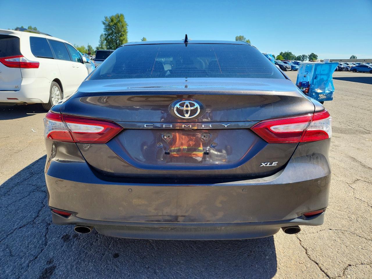 2018 TOYOTA CAMRY