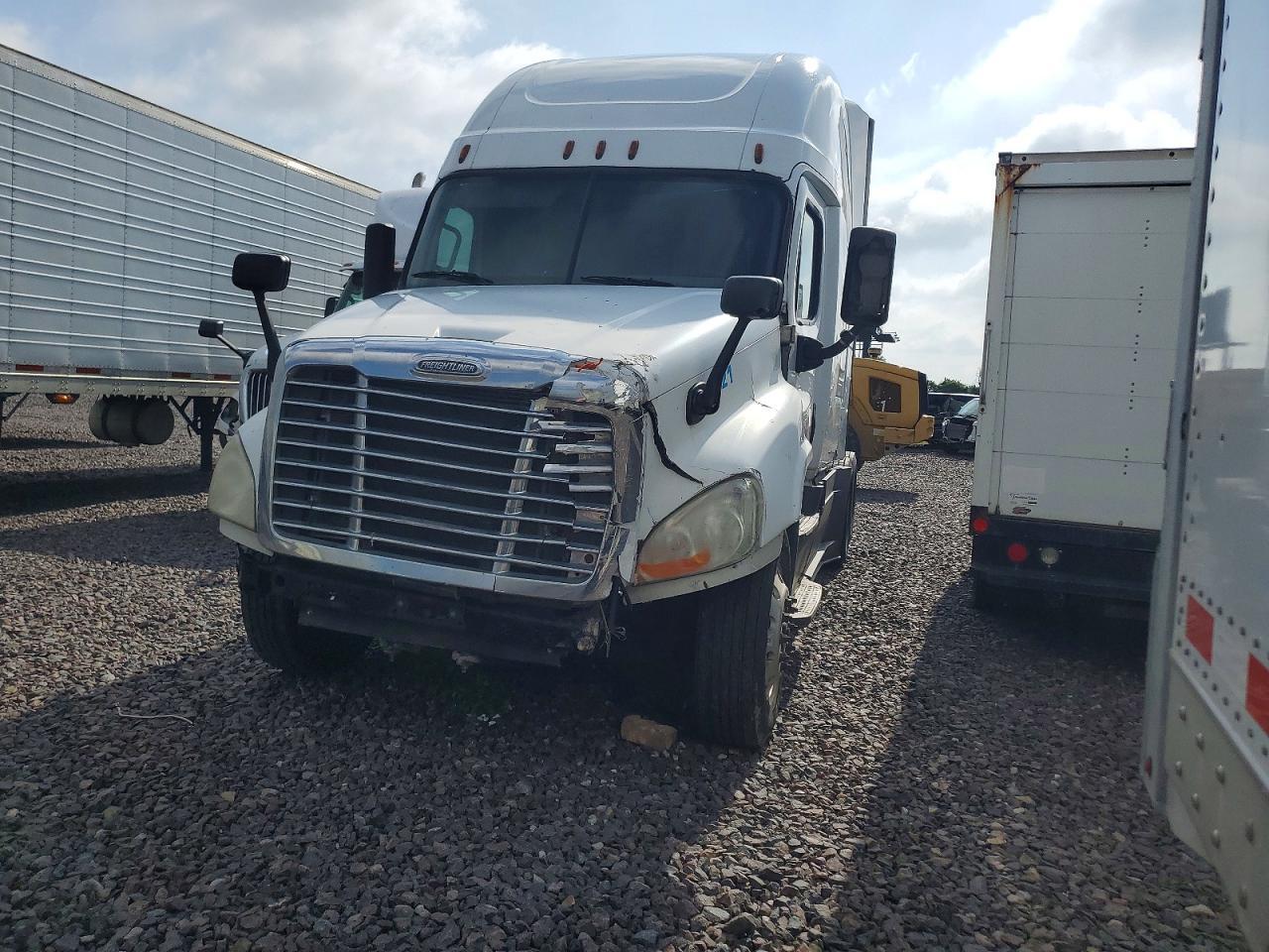 2014 FREIGHTLINER CASCADIA
