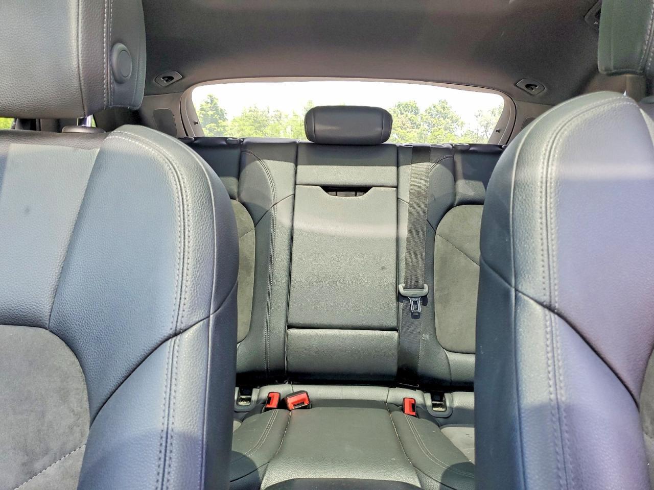 2020 PORSCHE Macan