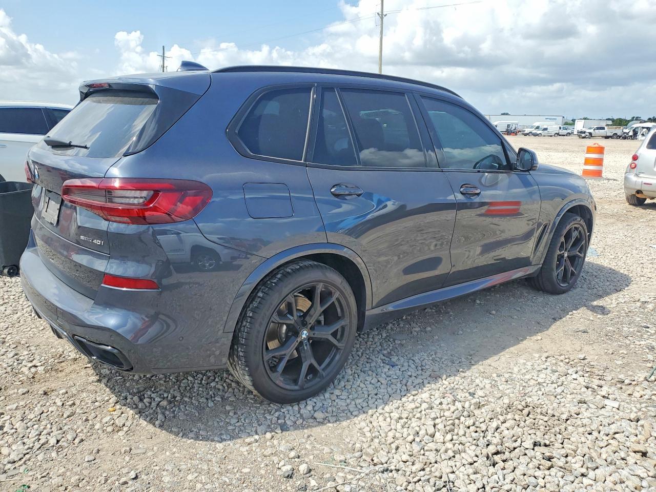 2022 BMW X5
