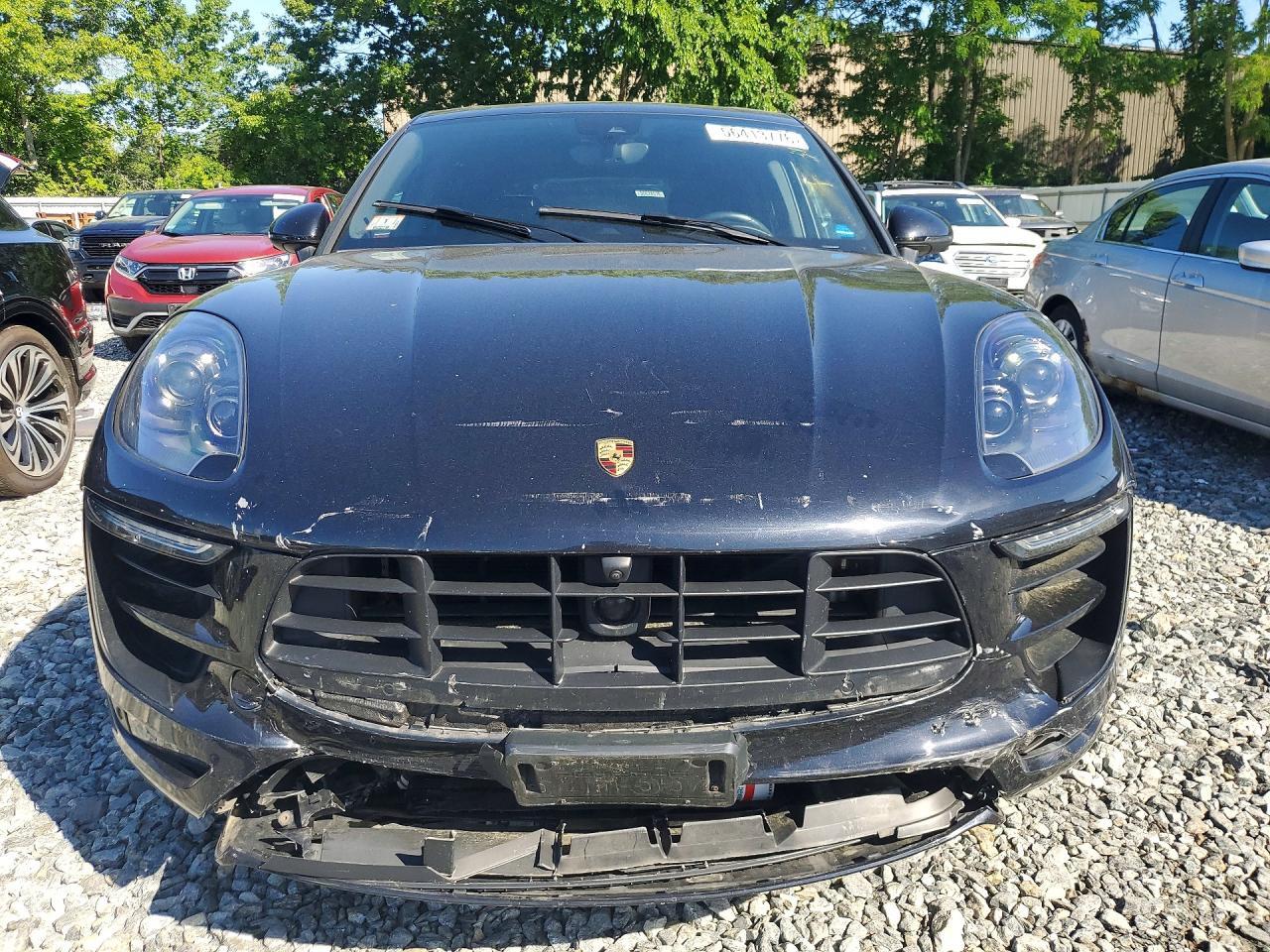 2017 PORSCHE Macan