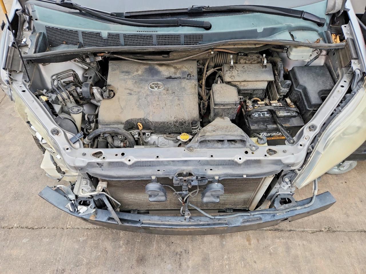 2012 TOYOTA SIENNA