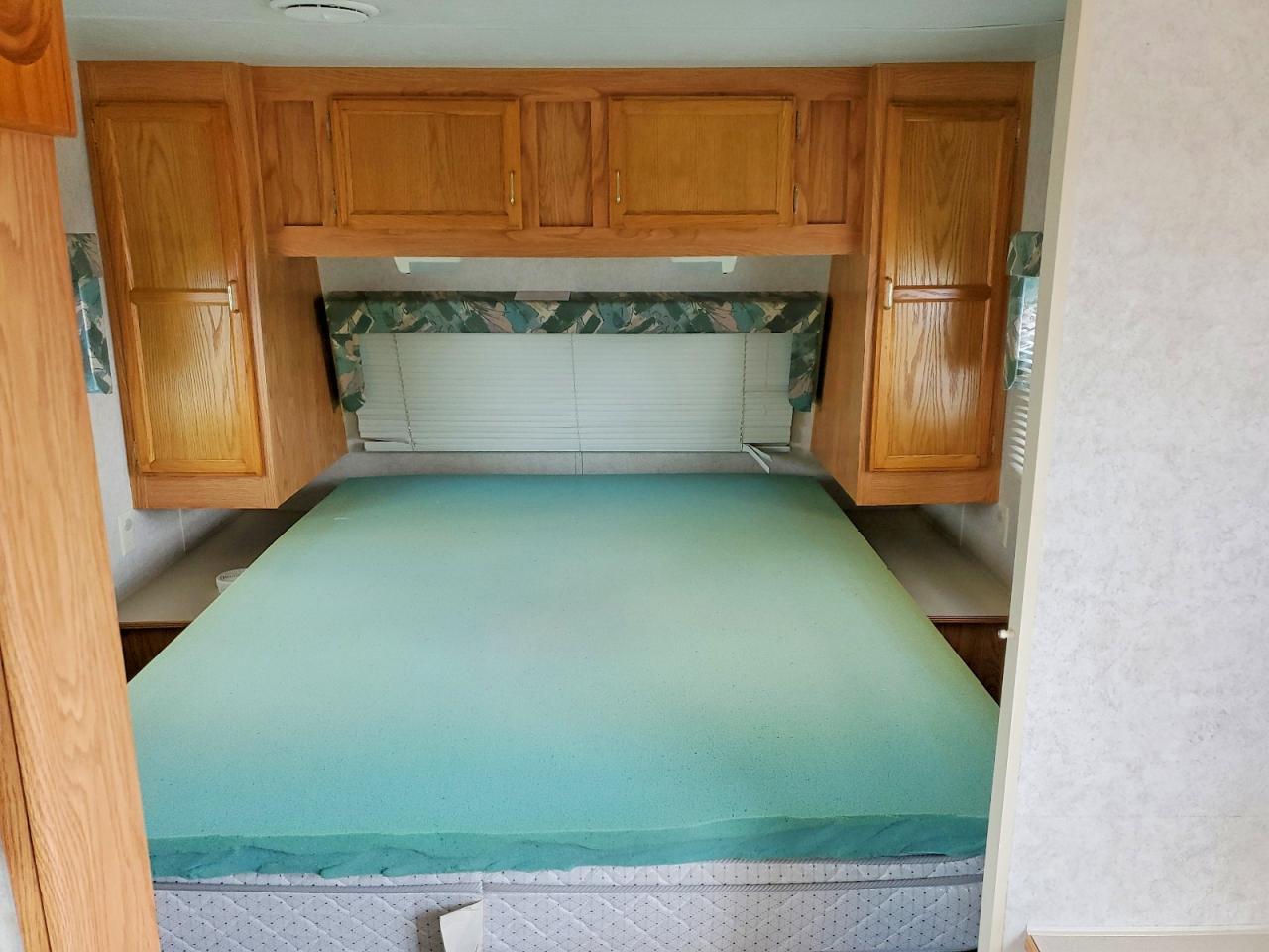 2002 Jay Benford Jayco 32 Ft