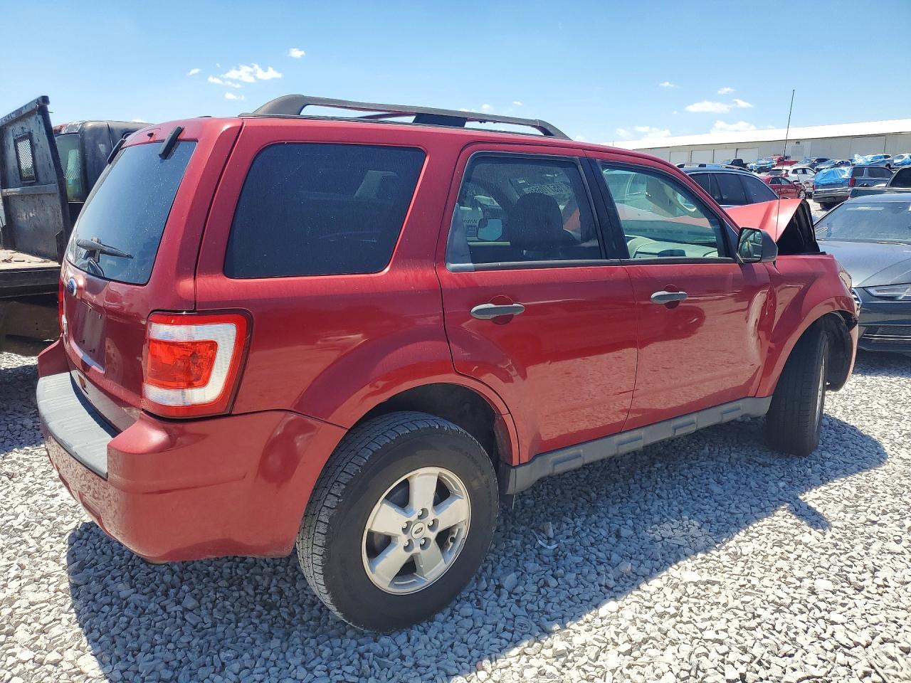 2010 FORD ESCAPE