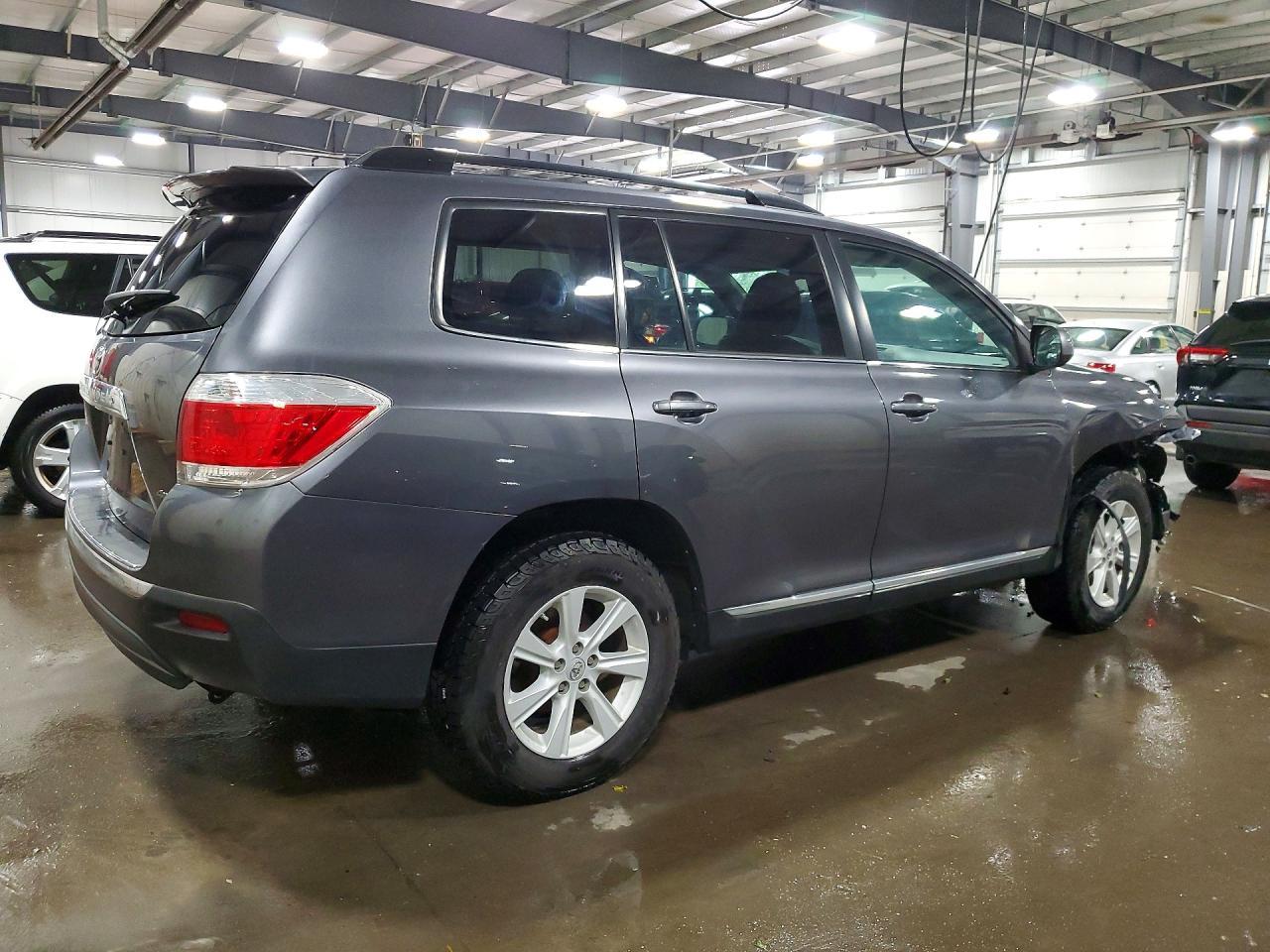 2013 TOYOTA HIGHLANDER