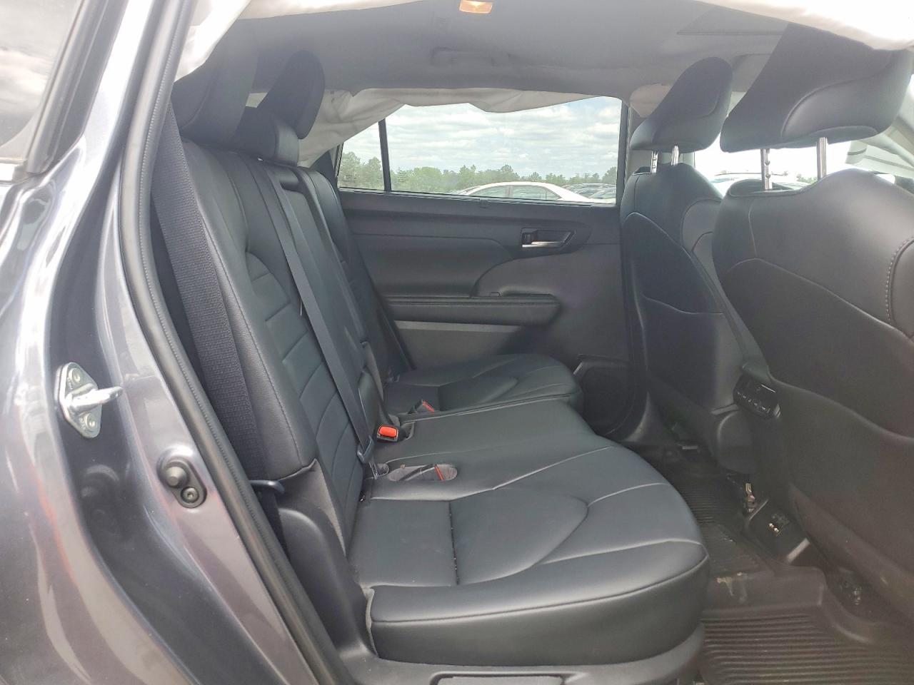 2020 TOYOTA HIGHLANDER