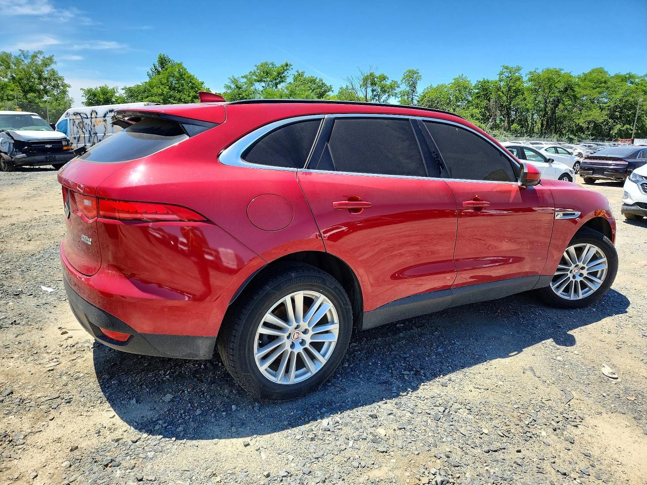 2017 JAGUAR F-Pace
