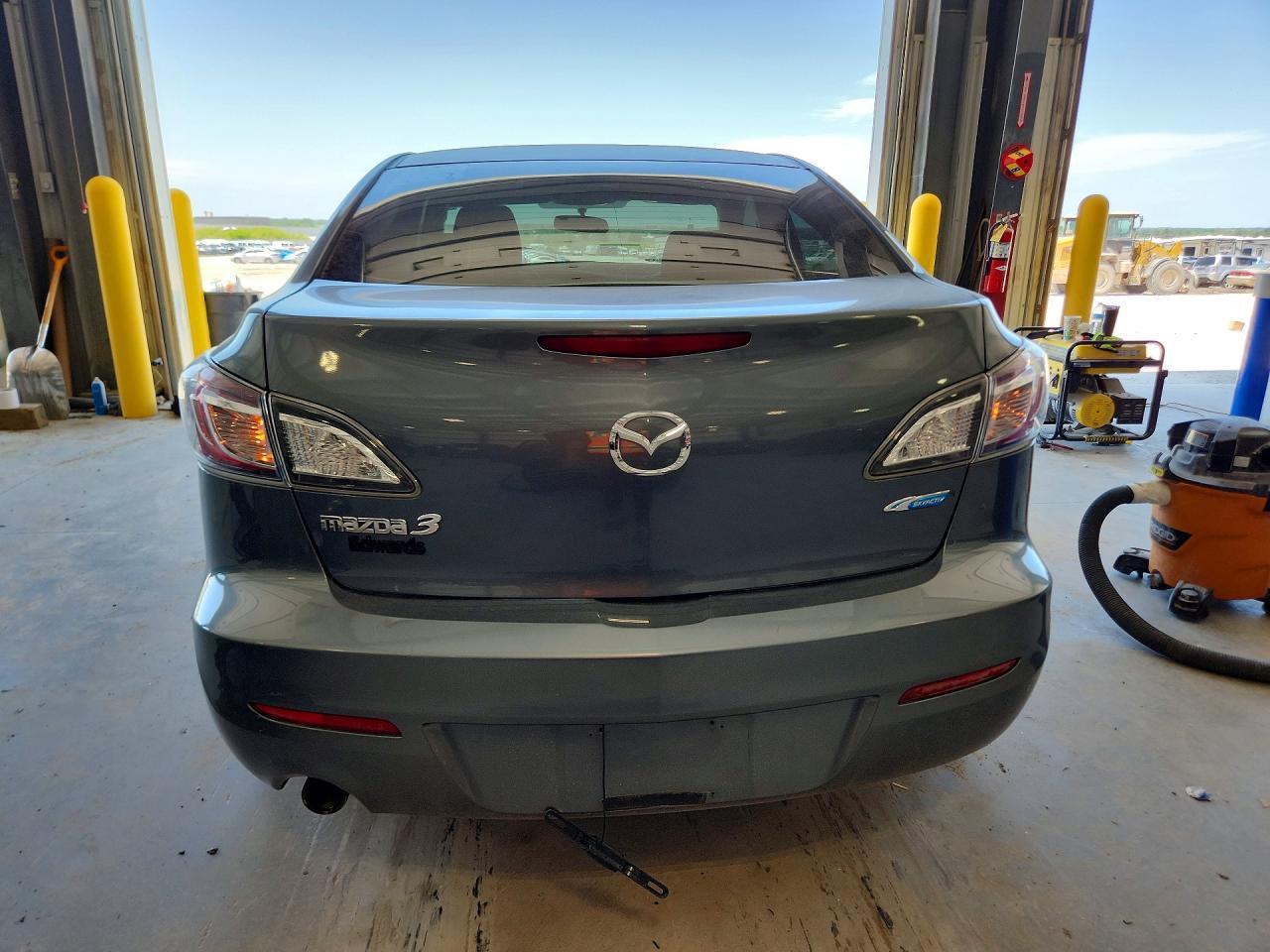 2012 MAZDA 3