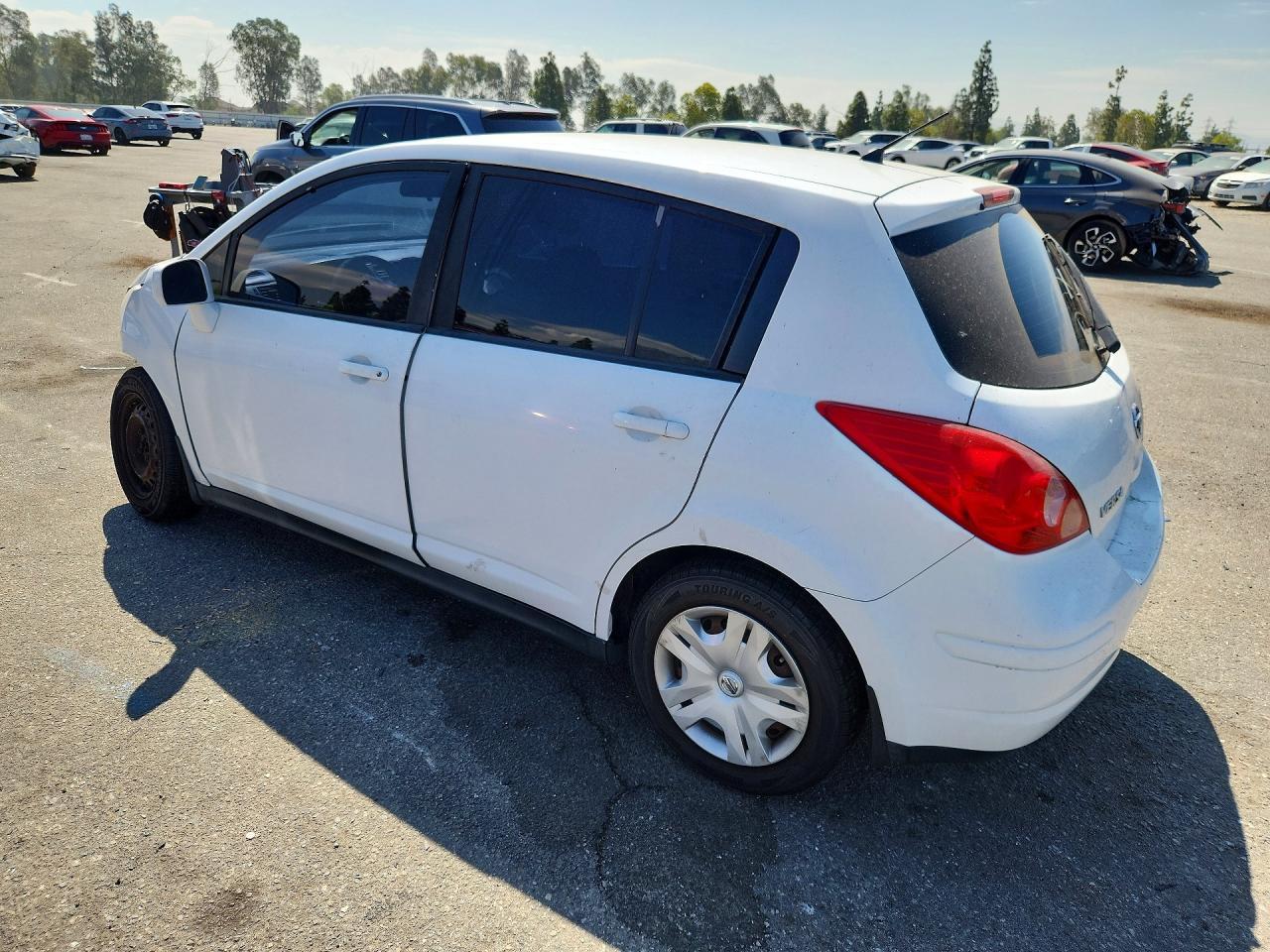 2011 NISSAN VERSA