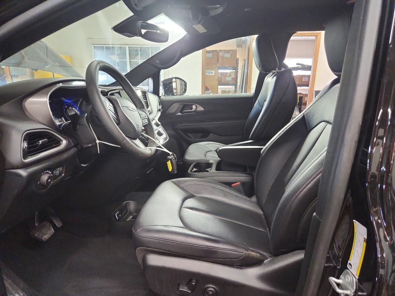 2025 CHRYSLER Pacifica