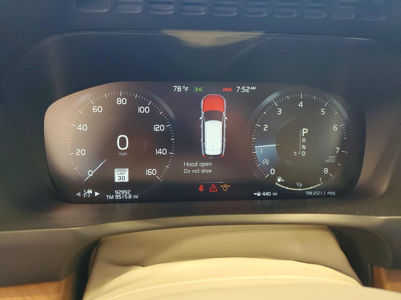 2017 VOLVO XC90