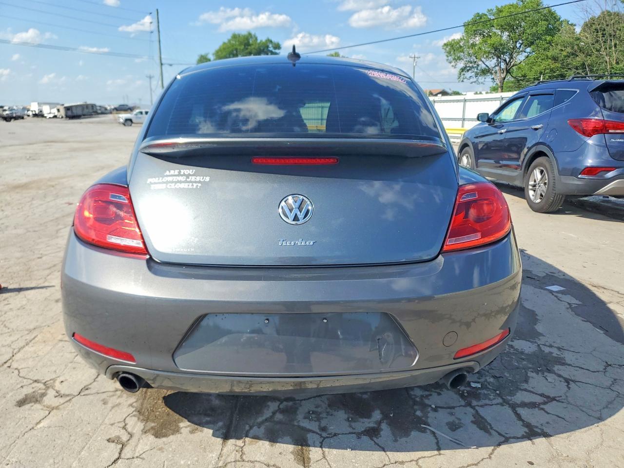 2012 VOLKSWAGEN Beetle