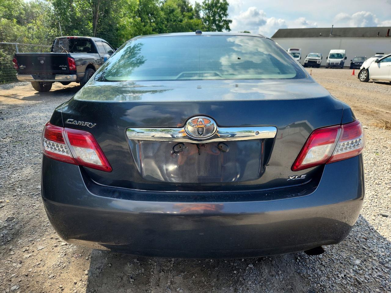 2010 TOYOTA CAMRY