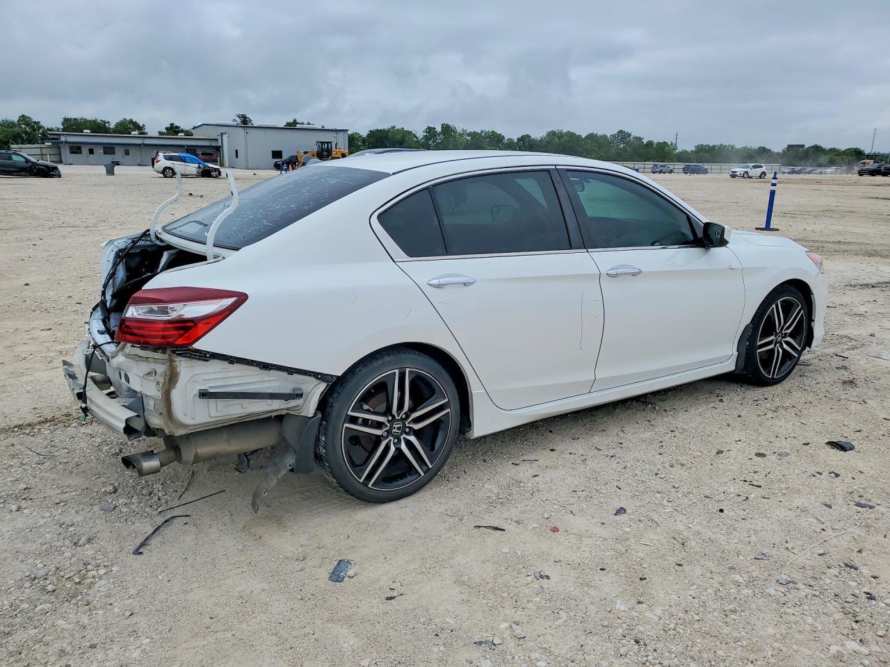 2017 HONDA ACCORD