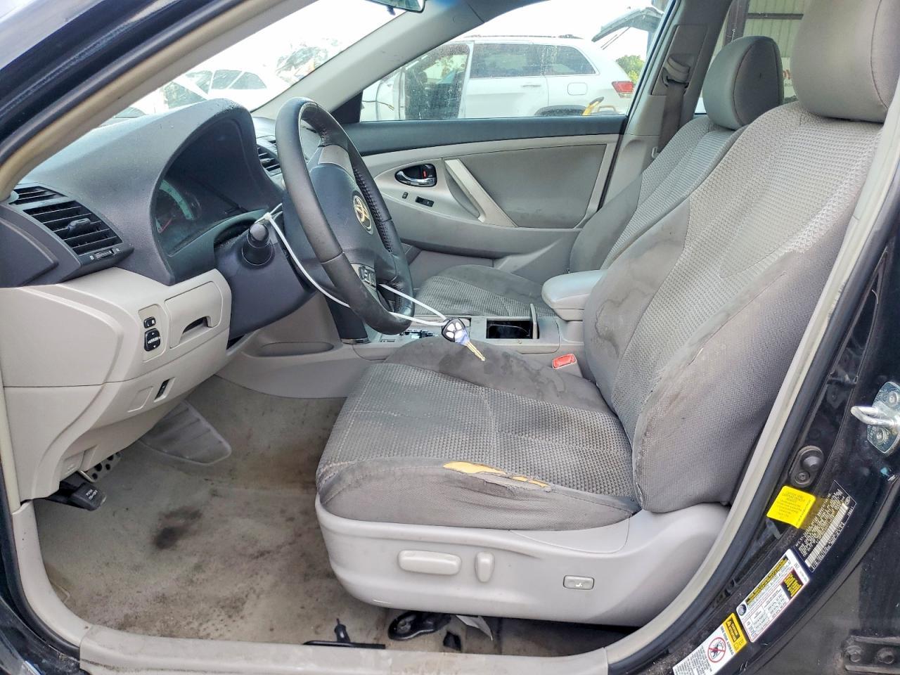 2011 TOYOTA CAMRY